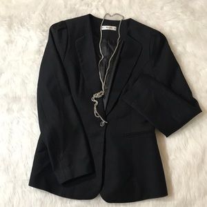 Collarless blazer
